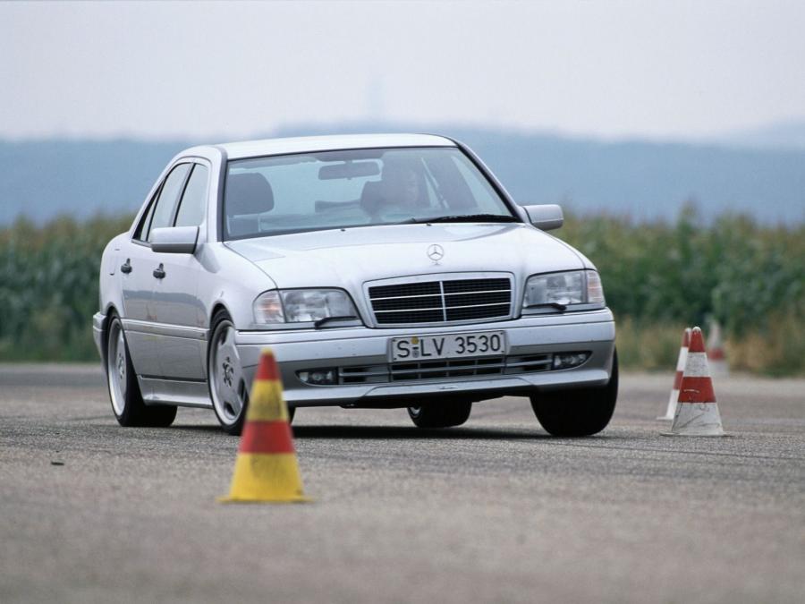  Mercedes-Benz C36 AMG (W202) 1993 года  (фото 8 из 13)